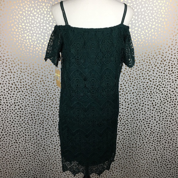 Hope & Harlow Lace Off Shoulder Shift Dress - Picture 4 of 7